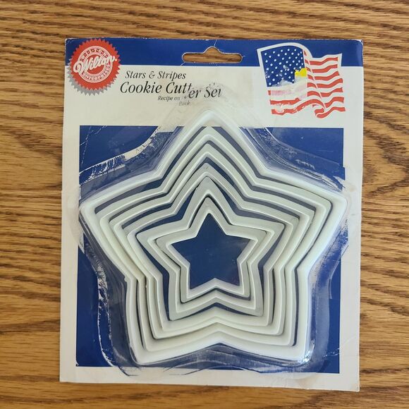 Vintage Wilton Christmas Cookie Cutter Bundle - Wilton Stars, Christmas Tree - Picture 4 of 5